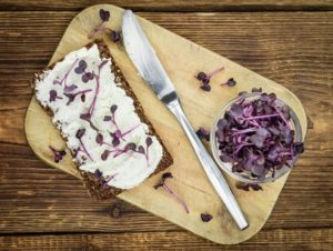 Cressen roggebrood met roomkaas